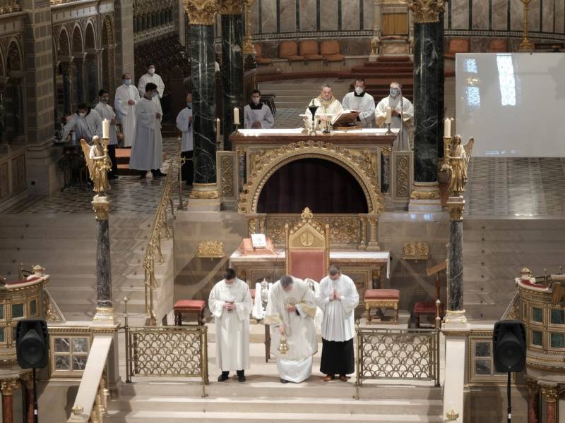 Krizmaszentelés (42).JPG